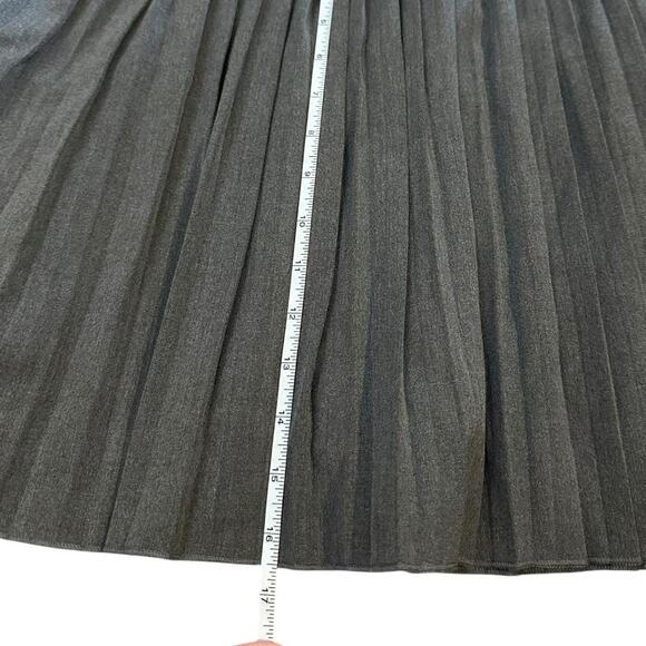 Grey pleated mini skort miniskirt - Picture 4 of 6